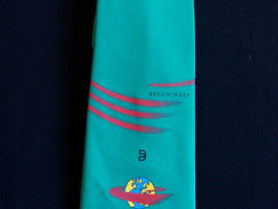Die offizielle WM-Krawatte aus dem Hause Breuninger war Bestandteil der Einkleidung der Kommissionsmitglieder
