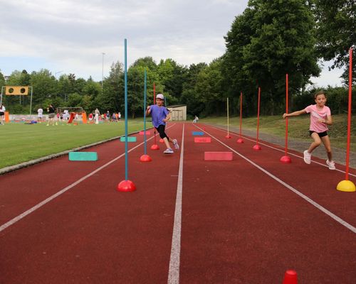 Grundschule trifft Kinderleichtathletik: Sportlicher Auftakt nach den Pfingstferien